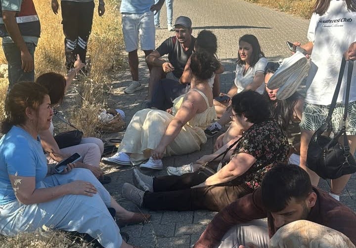 Nemrut Yolunda Can Pazarı!
Minibüs Şarampole Yuvarlandı