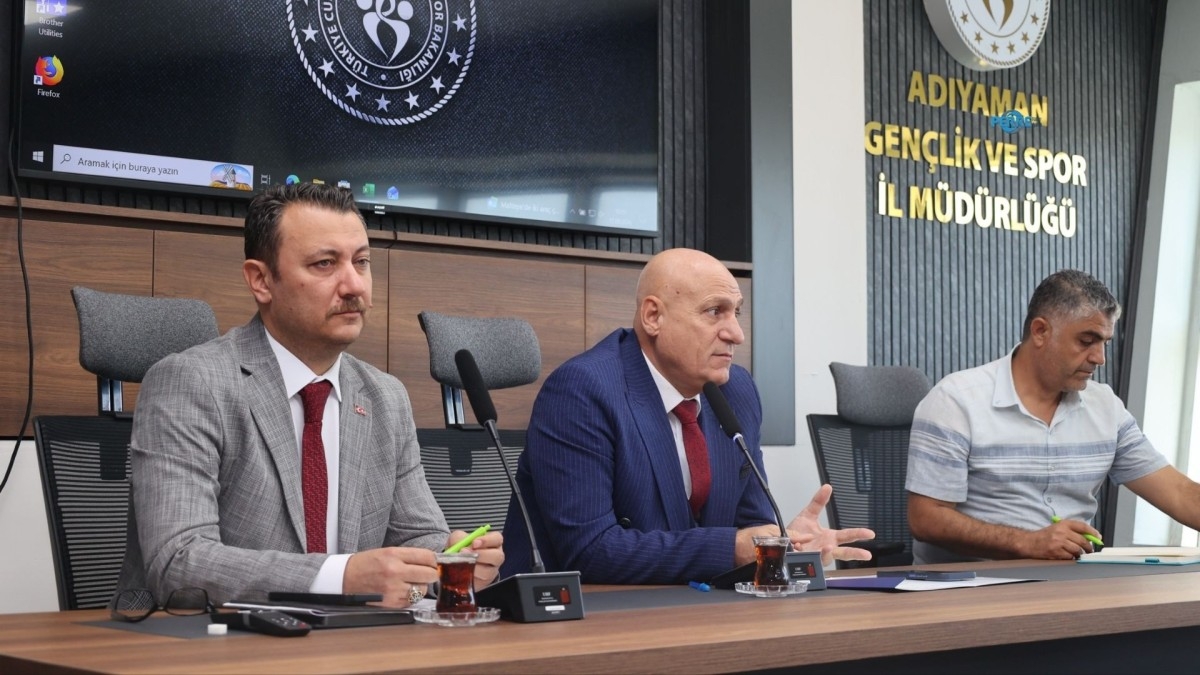 Adıyaman’da yeni sezon hazırlıkları masaya yatırıldı: Hedef daha fazla sporcu ve güçlü altyapı