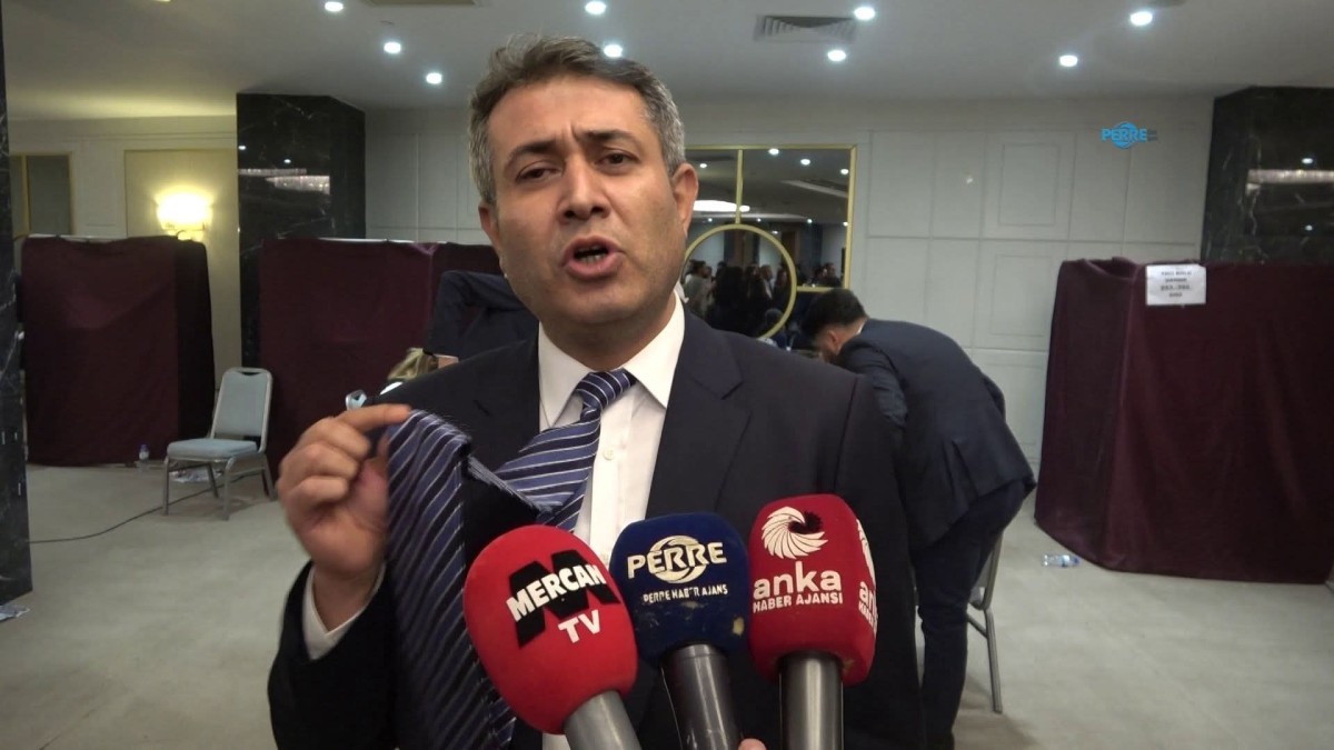 O Kravatın Sırrı Ortaya Çıktı! 
Mithat Yaşar’dan Duygulandıran Vefa